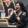 Laura Pausini bij de openingsceremonie van de Olympische Winterspelen